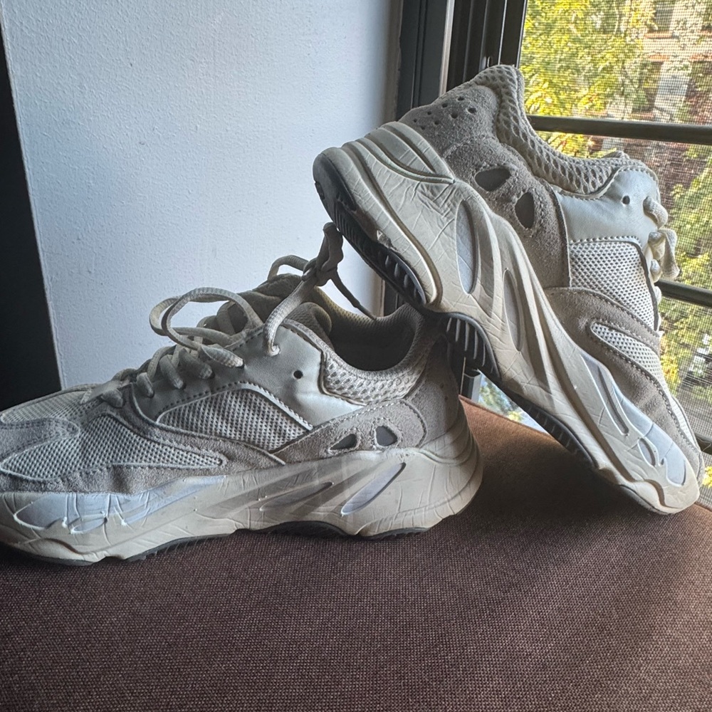 ADIDAS - Picture 9 of 13